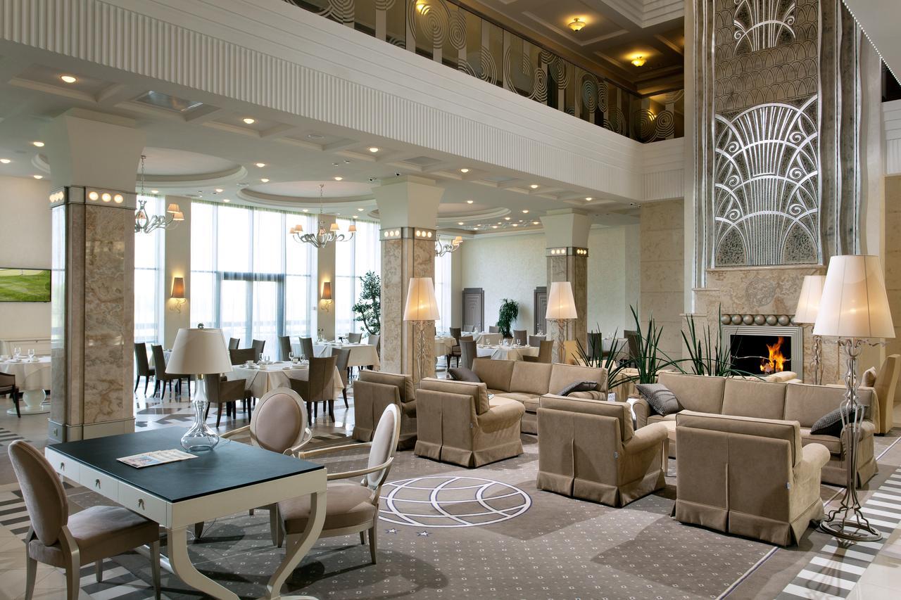 Superior Golf And Spa Resort Jarkov Exterior foto