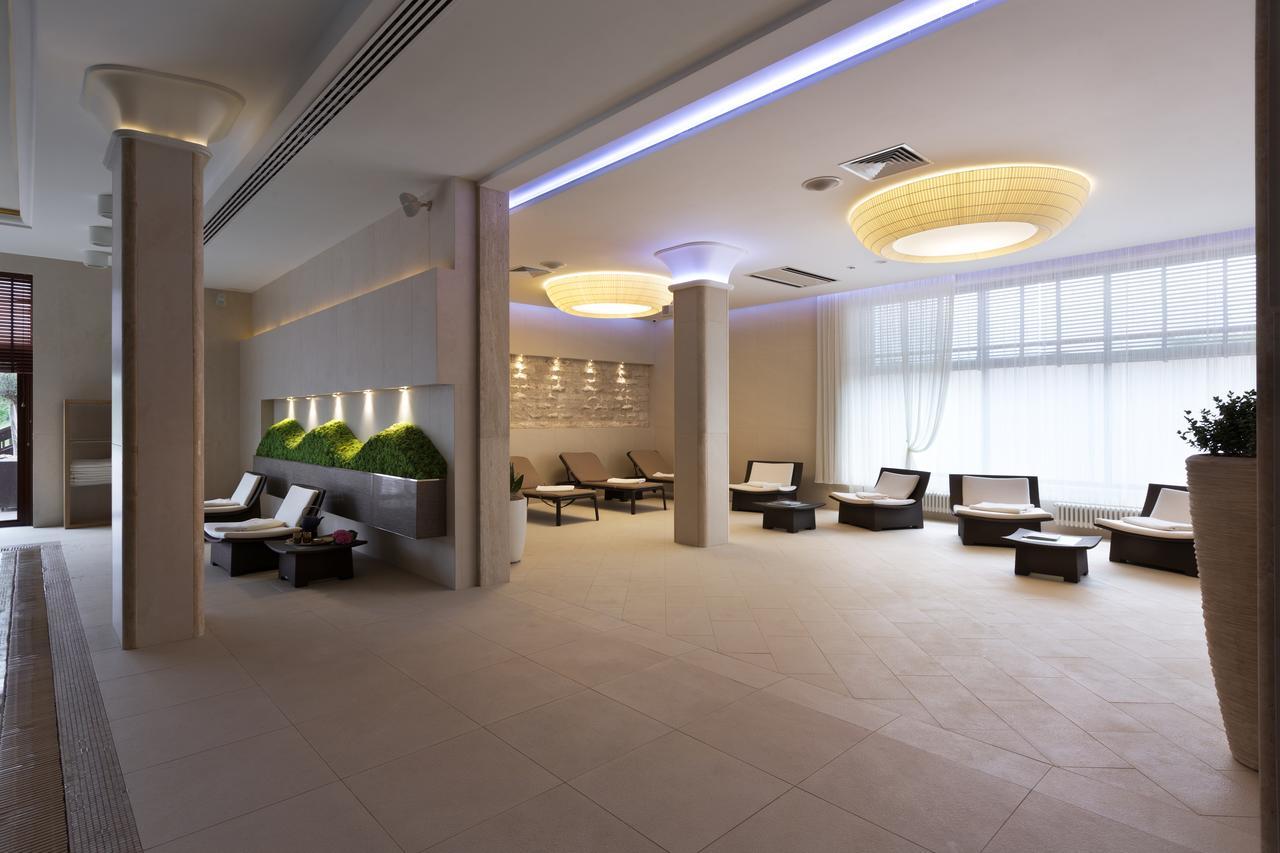 Superior Golf And Spa Resort Jarkov Exterior foto